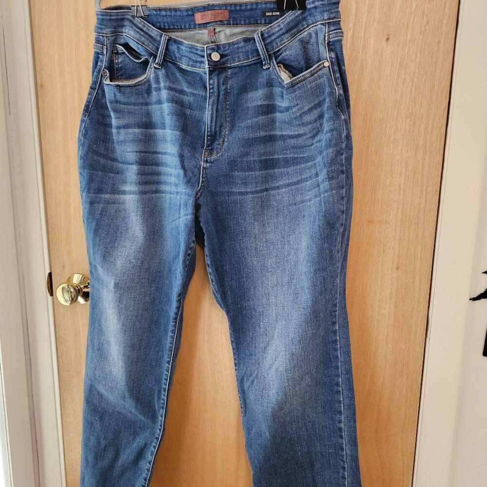 Judy Blue Raw Hem Crop Jeans – Size 20W – Mid Wash Dad Jean